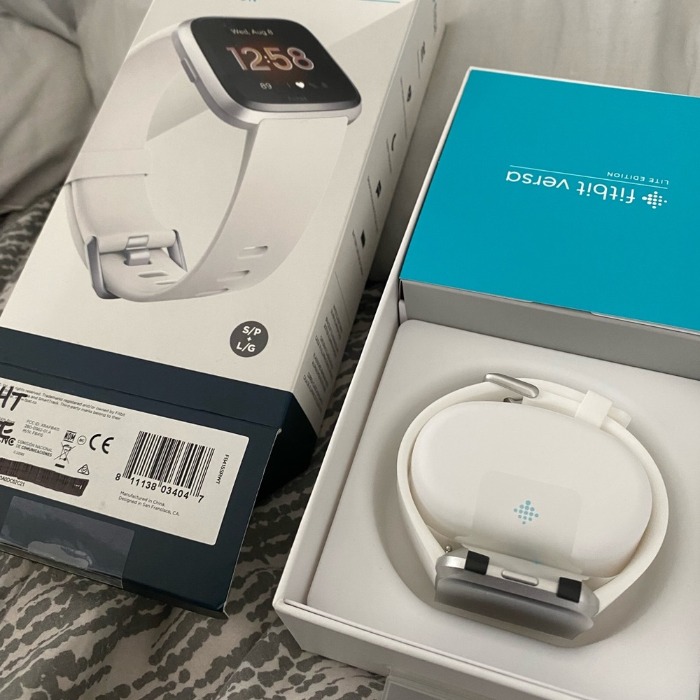 Brand New Fitbit Versa Lite (white)